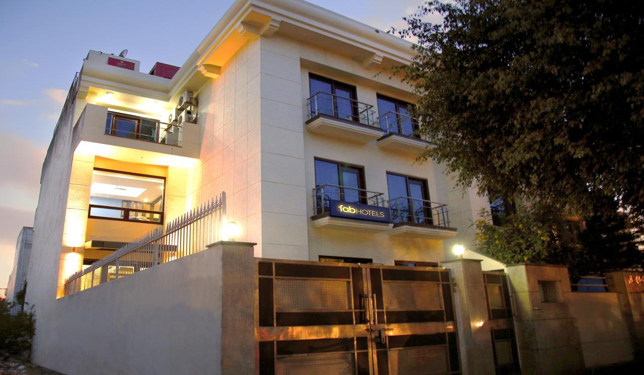 Fabhotel Oasis Dlf Phase 3 Gurgaon Extérieur photo