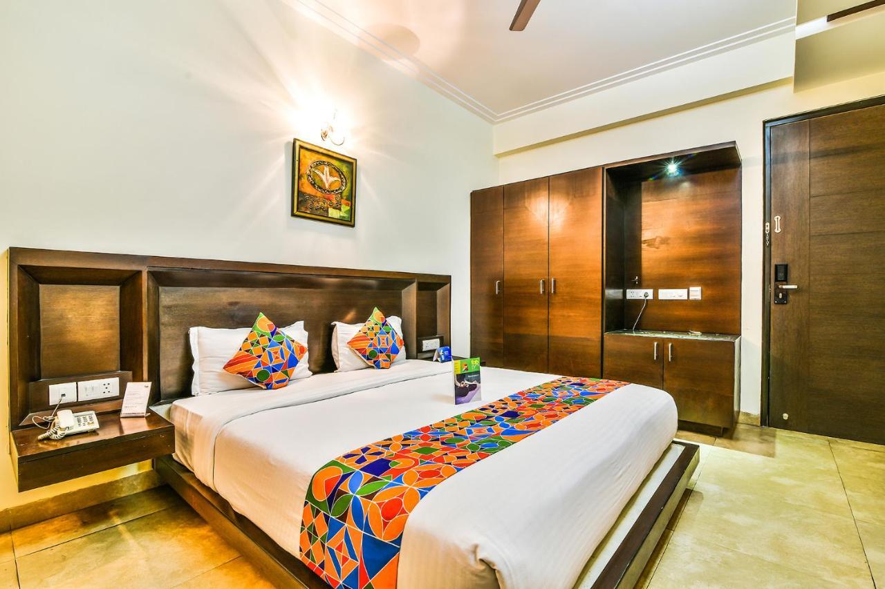 Fabhotel Oasis Dlf Phase 3 Gurgaon Extérieur photo