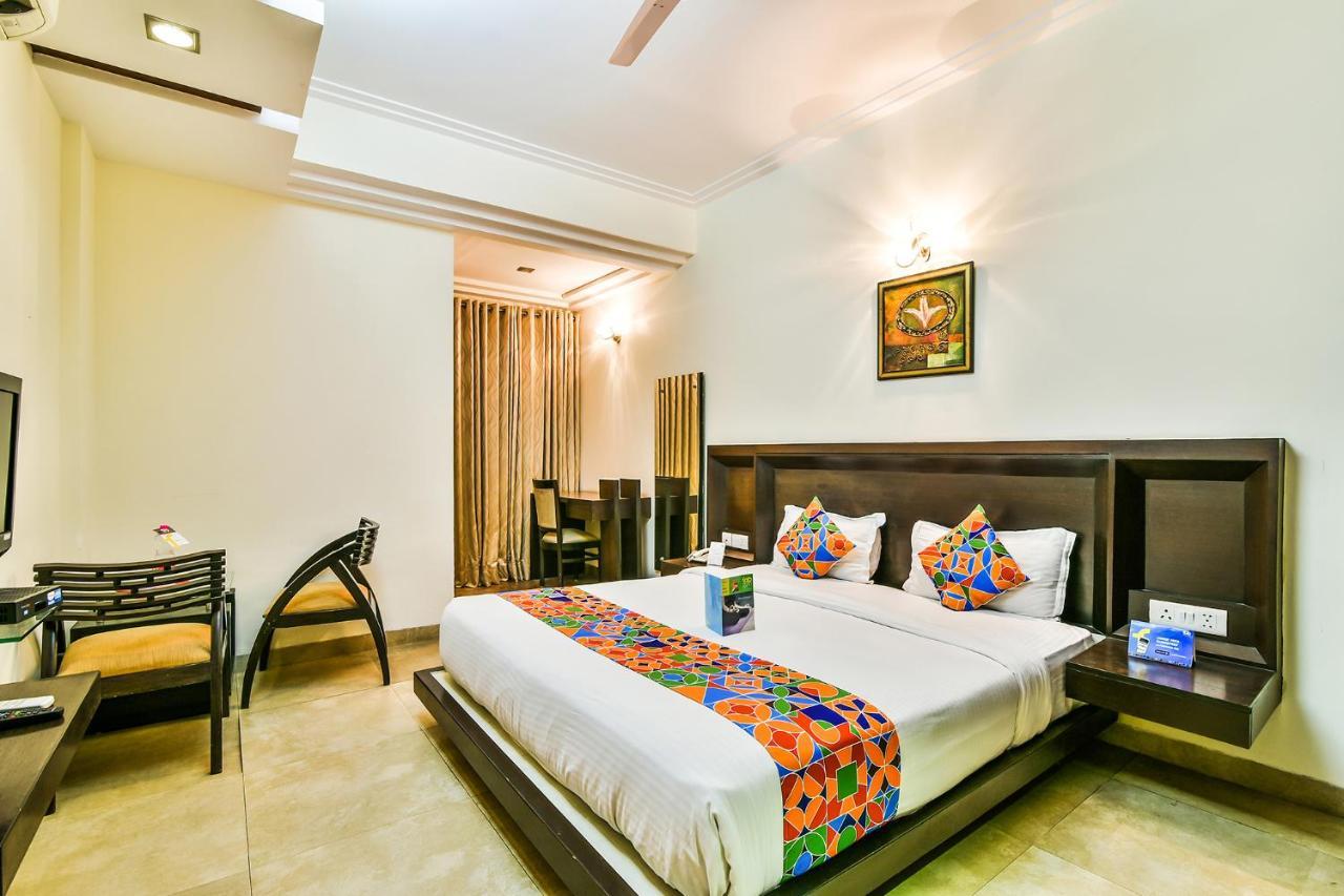 Fabhotel Oasis Dlf Phase 3 Gurgaon Extérieur photo