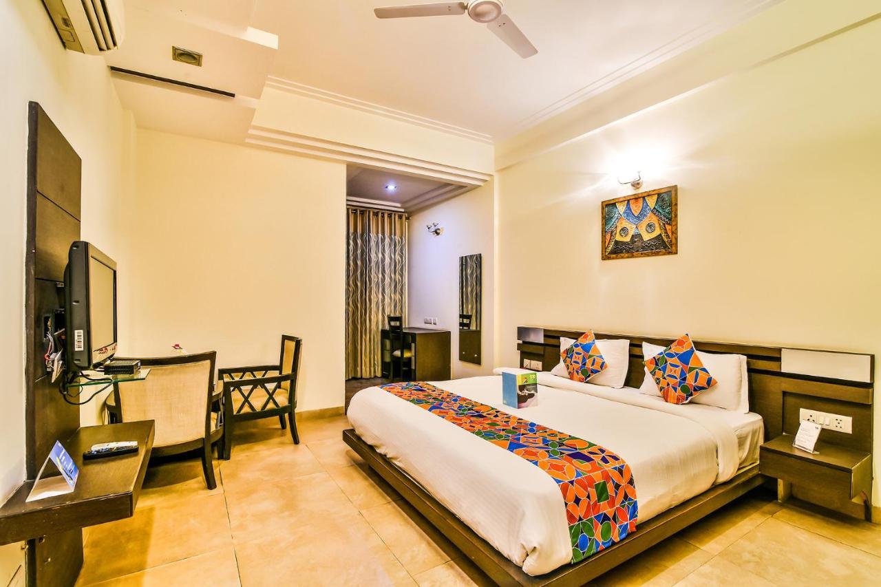 Fabhotel Oasis Dlf Phase 3 Gurgaon Extérieur photo