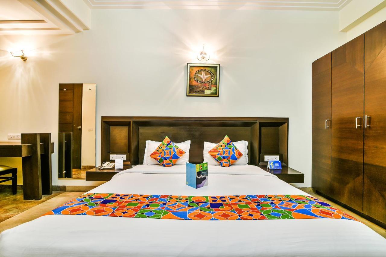 Fabhotel Oasis Dlf Phase 3 Gurgaon Extérieur photo